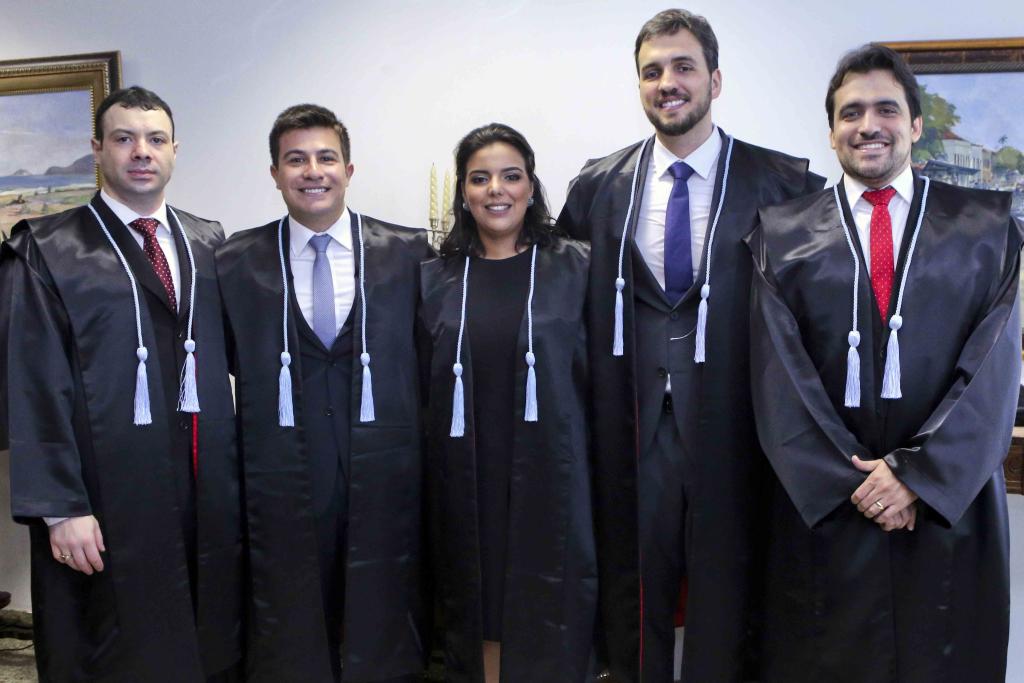 Cinco novos juízes tomam posse no Paraná
